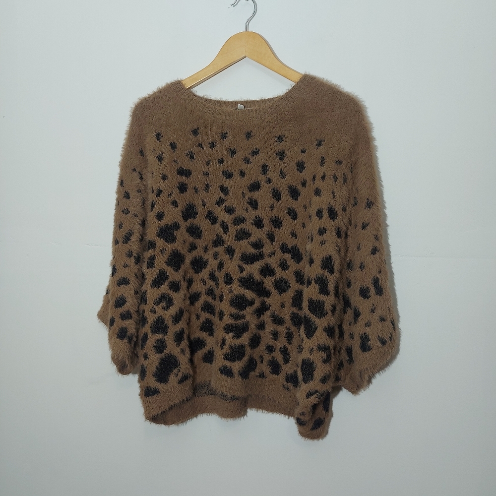 Davi & Dani Leopard Print Round Neck Loose Sweater